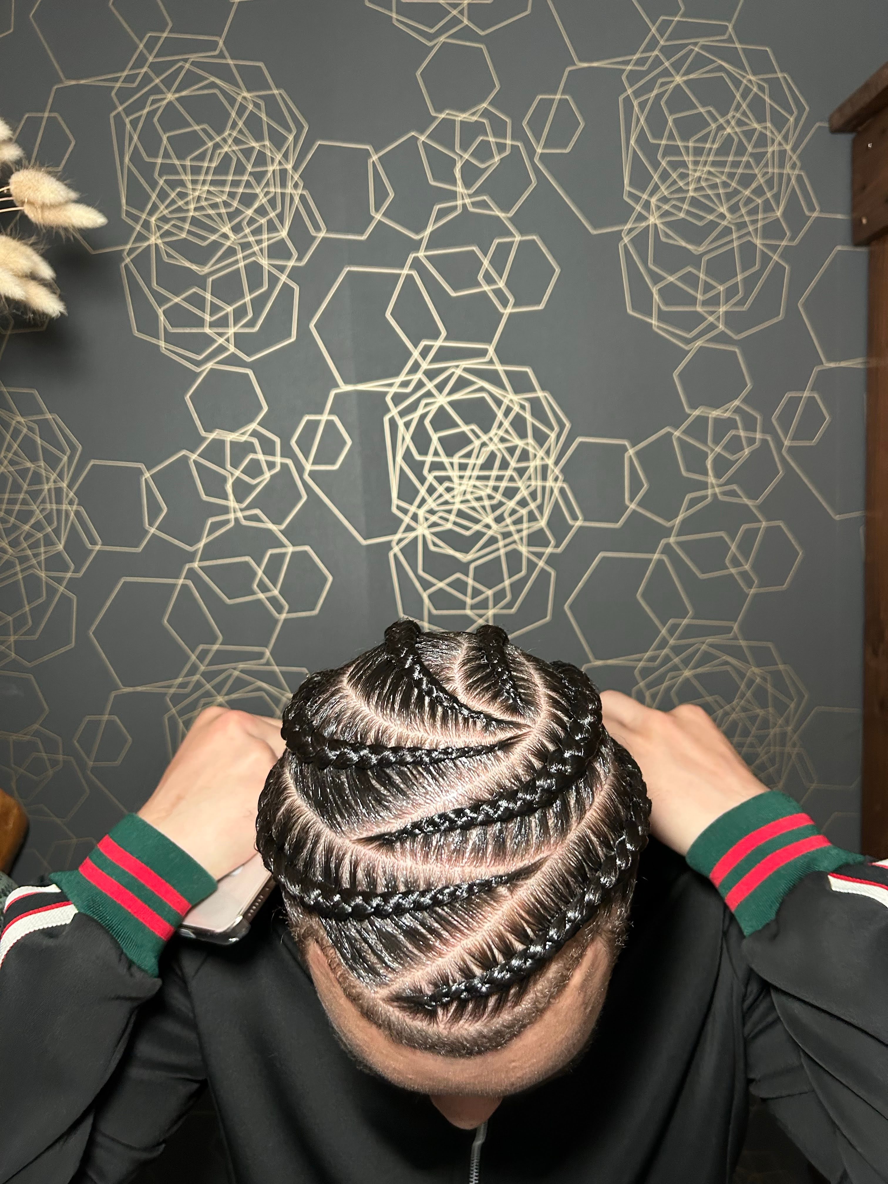 Coiffure afro tresses collées sur le côté